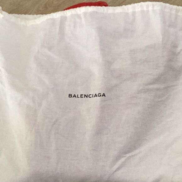BALENCIAGA Agneau Locker Arena Backpack Red/ dust bag, Great cond. minor flaws - Picture 9 of 13